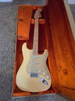 Fender Yngwie Malmsteen Artist Series Signature Stratocaster with Maple Fretboard 1998 - 2006 - Vintage White